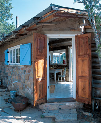 
The cabin was built in the late 1980s by Andrew Geer; Dyanna Taylor purchased it in 1998.
